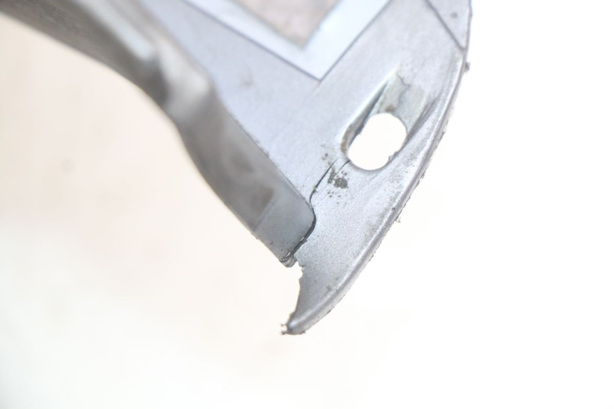 photo de RIGHT FOOTREST BMW C1 125 (2000 - 2003) - Zoom on usage condition