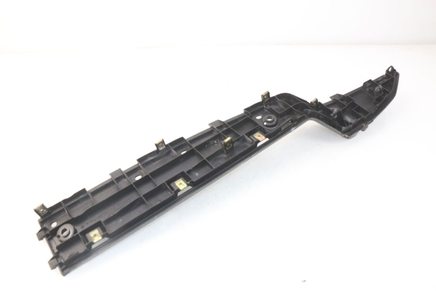 photo de RIGHT FOOTREST KYMCO DINK STREET 125 (2009 - 2014) - Additional view of the item