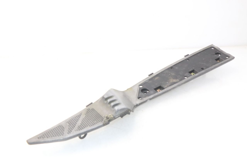 photo de RIGHT FOOTREST KYMCO DINK STREET 125 (2009 - 2014) - Zoom on usage condition