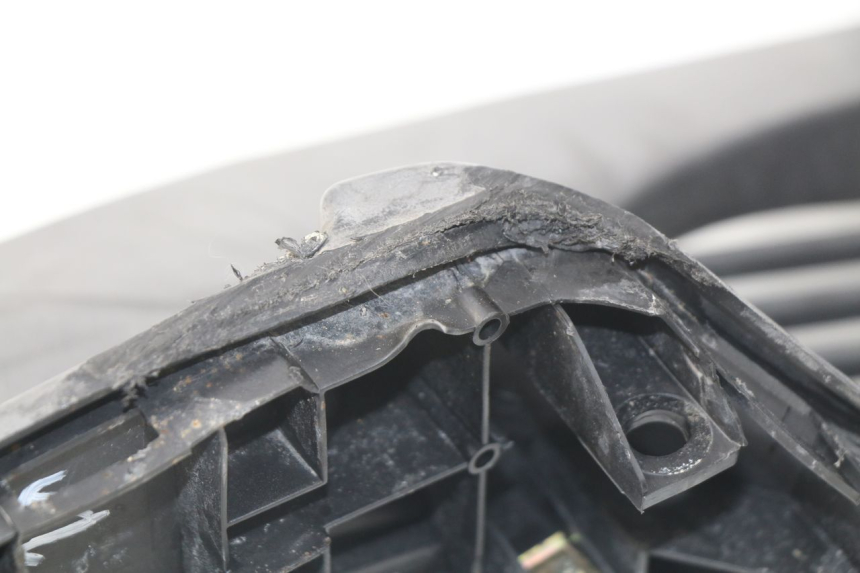 photo de RIGHT FOOTREST KYMCO DINK STREET 125 (2009 - 2014) - Markings and original references