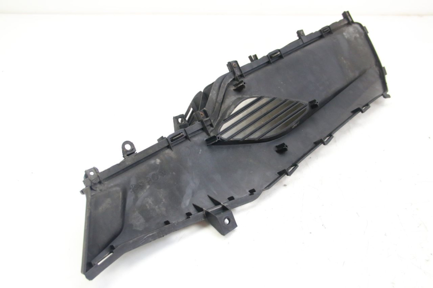 photo de RIGHT FOOTREST KYMCO DINK STREET 125 (2009 - 2014) - Surface and material condition