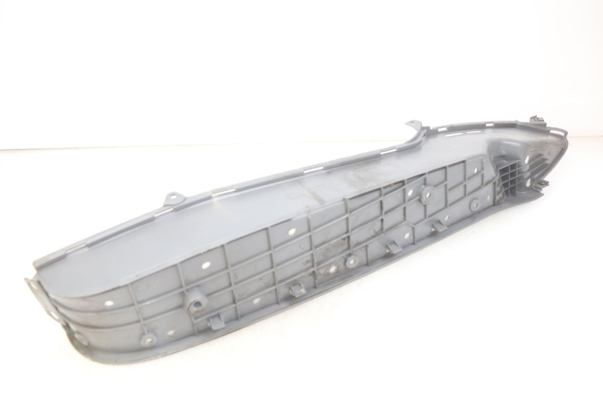 photo de RIGHT FOOTREST HONDA FES PANTHEON 2T 125 (1998 - 2002) - Alternative perspective