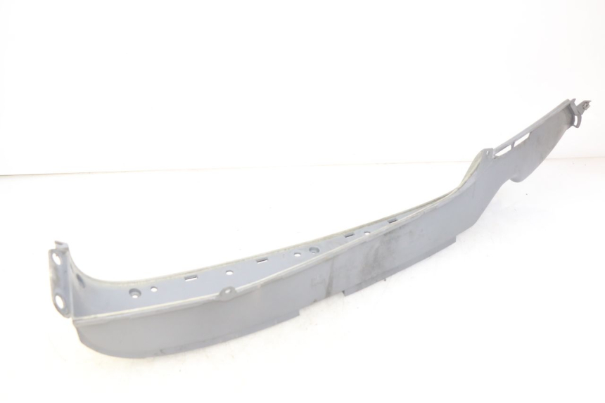 photo de RIGHT FOOTREST HONDA FES PANTHEON 2T 125 (1998 - 2002) - Technical close-up