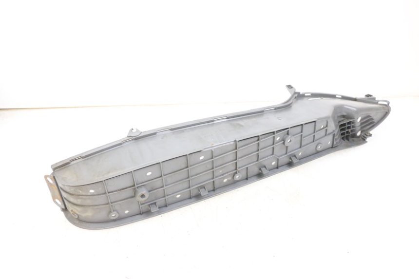 photo de RIGHT FOOTREST HONDA FES PANTHEON 2T 125 (1998 - 2002) - Component detail