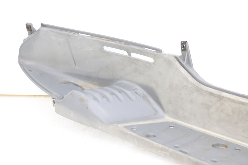 photo de RIGHT FOOTREST HONDA FES PANTHEON 2T 125 (1998 - 2002) - Markings and original references