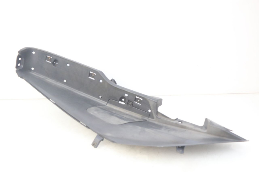 photo de RIGHT FOOTREST HONDA FES PANTHEON 125 (2003 - 2007) - Technical close-up