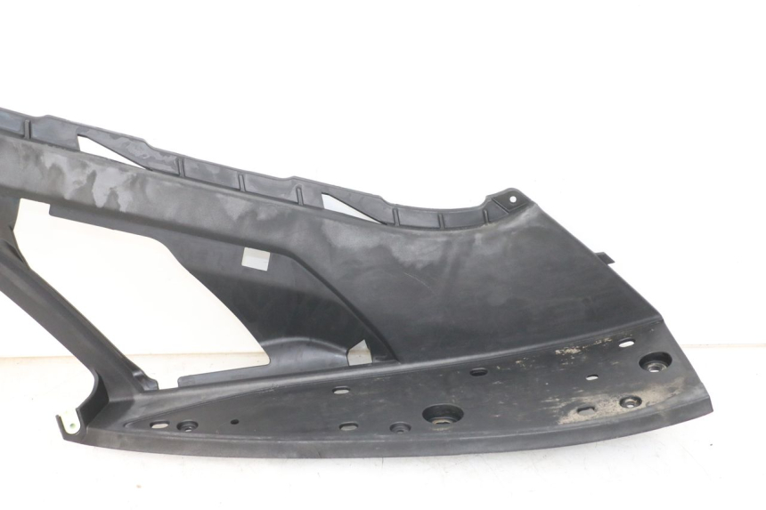 photo de RIGHT FLOOR PANEL PEUGEOT GEOPOLIS RS 125 (2007 - 2009) - Product overview