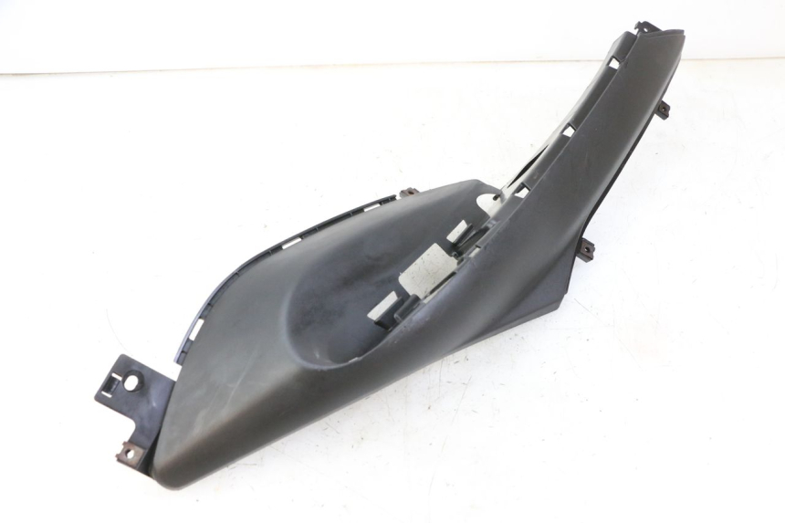 photo de RIGHT FLOOR PANEL MBK OVETTO ONE 2T 50 (2013 - 2017) - Fixing points details