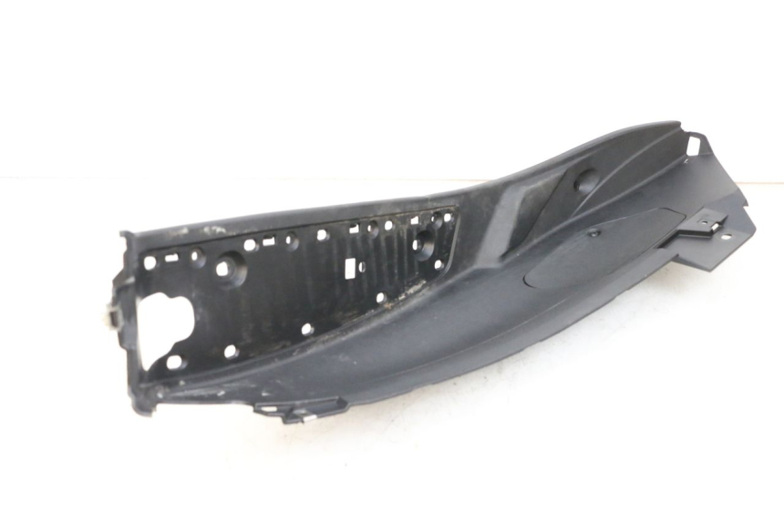 photo de RIGHT FLOOR PANEL PIAGGIO MP3 HPE 350 (2018 - 2020) - Fixing points details