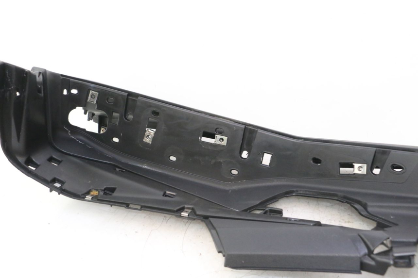 photo de RIGHT FLOOR PANEL PIAGGIO MP3 HPE 530 (2022 - 2026) - Checked used part