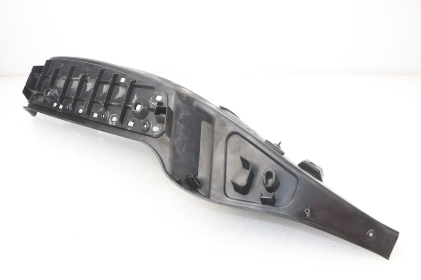 photo de RIGHT FOOTREST PIAGGIO MP3 LT 400 (2007 - 2012) - Zoom on usage condition