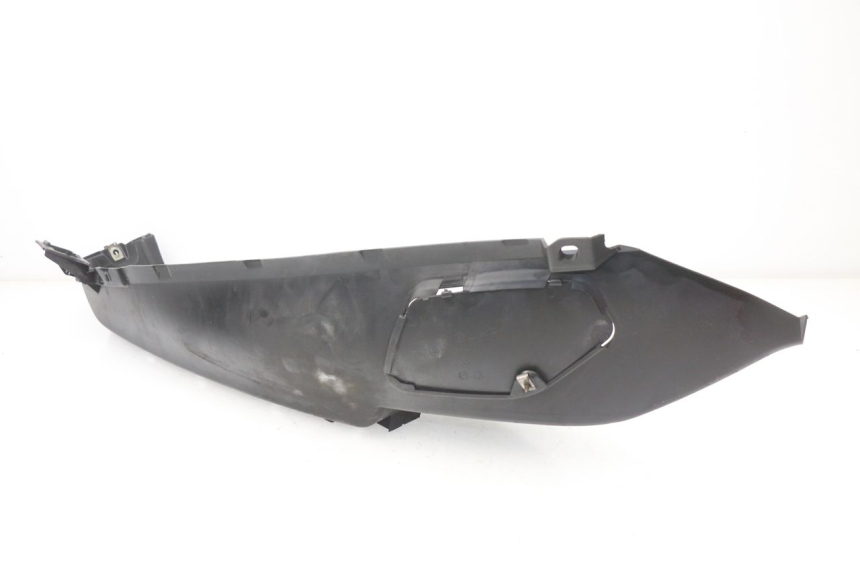 photo de RIGHT FOOTREST PIAGGIO MP3 LT 400 (2007 - 2012) - Technical close-up