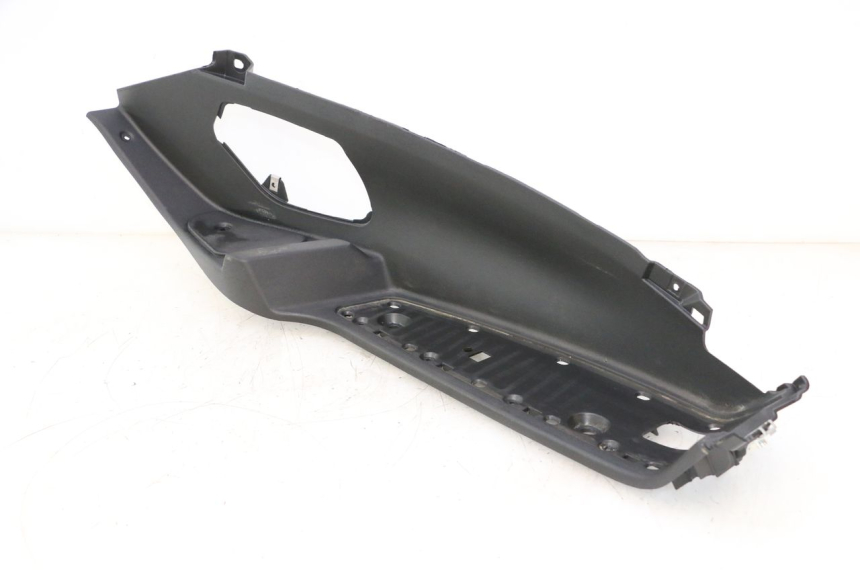 photo de RIGHT FOOTREST PIAGGIO MP3 LT 400 (2007 - 2012) - Checked used part