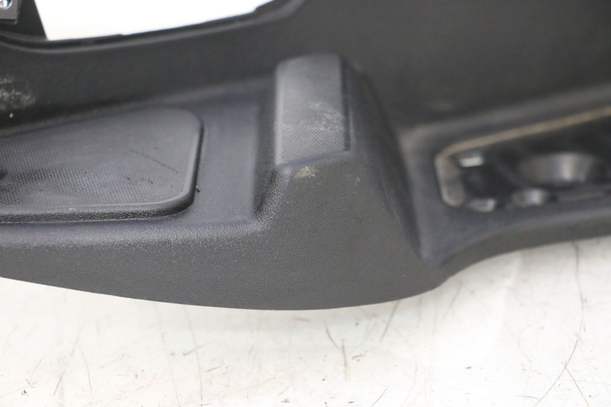 photo de RIGHT FOOTREST PIAGGIO MP3 LT 400 (2007 - 2012) - Markings and original references