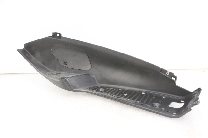photo de RIGHT FLOOR PANEL PIAGGIO MP3 500 (2011 - 2015) - Main view