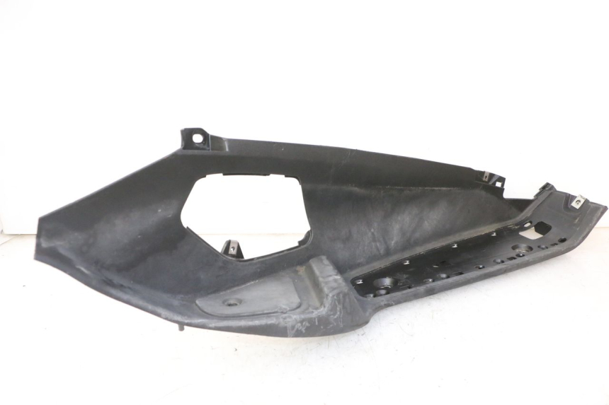 photo de RIGHT FLOOR PANEL PIAGGIO MP3 500 (2011 - 2015) - Main view