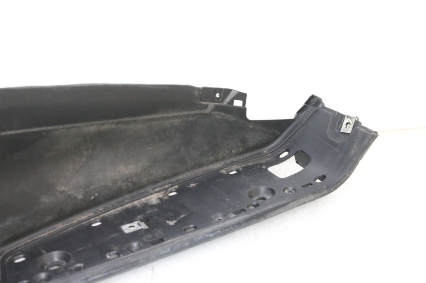 photo de RIGHT FOOTREST PIAGGIO MP3 RL 250 (2006 - 2010) - Checked used part