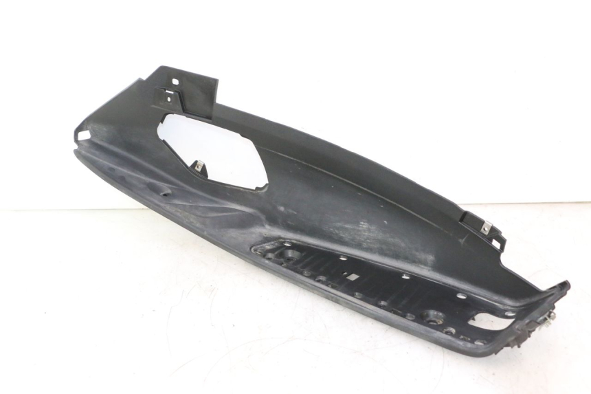 photo de RIGHT FLOOR PANEL PIAGGIO MP3 500 (2016 - 2018) - Main view