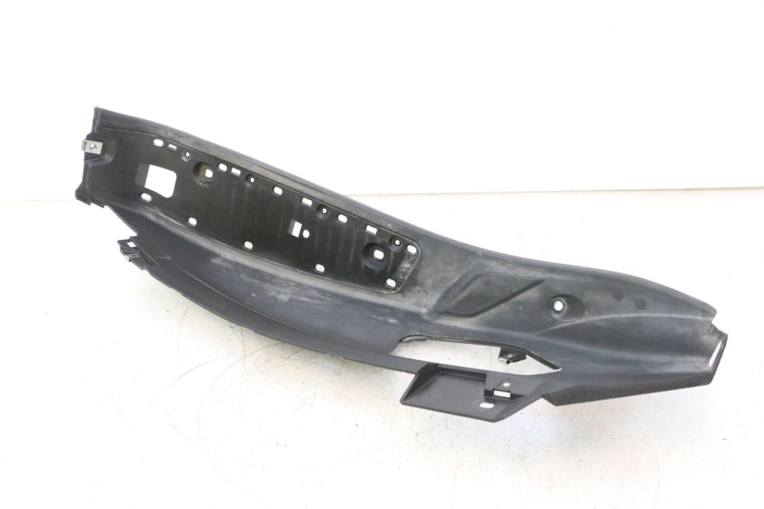photo de RIGHT FLOOR PANEL PIAGGIO MP3 500 (2016 - 2018) - Product overview