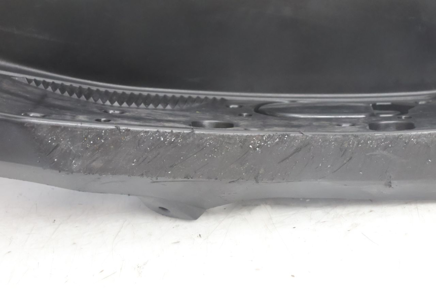 photo de RIGHT FLOOR PANEL YAMAHA N-MAX NMAX 125 (2021 - 2024) - Component detail