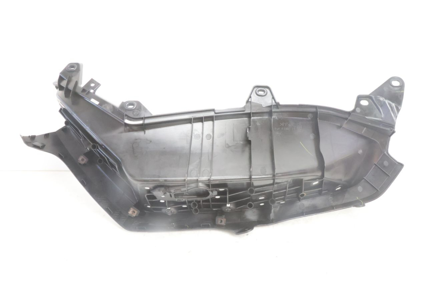 photo de RIGHT FLOOR PANEL YAMAHA N-MAX NMAX 125 (2021 - 2024) - Fixing points details