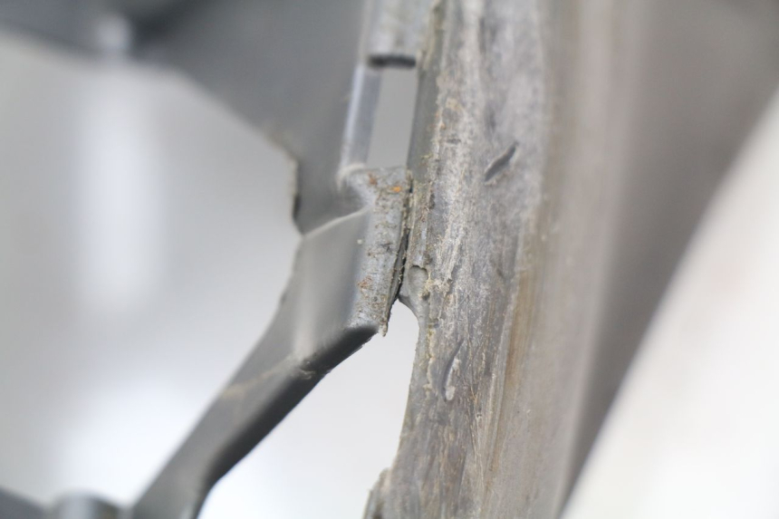 photo de RIGHT FLOOR PANEL YAMAHA NEO'S NEOS 2T 50 (2007 - 2017) - Component detail