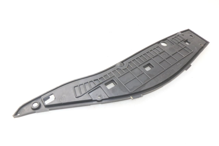 photo de RIGHT FLOOR PANEL GILERA NEXUS 125 (2009 - 2013) - Alternative perspective