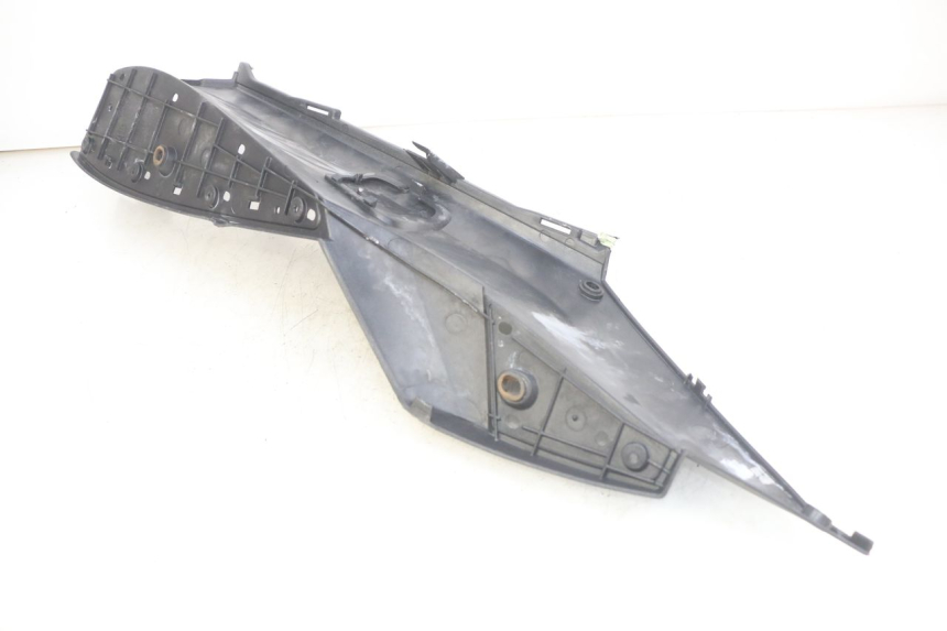 photo de RIGHT FOOTREST PEUGEOT SATELIS 125 (2006 - 2009) - Component detail