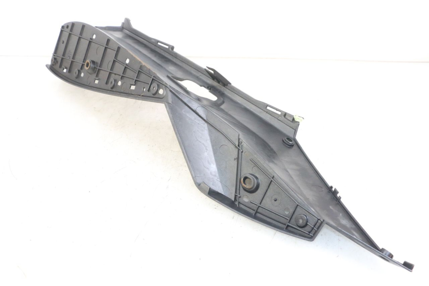photo de RIGHT FOOTREST PEUGEOT SATELIS 125 (2006 - 2009) - Component detail