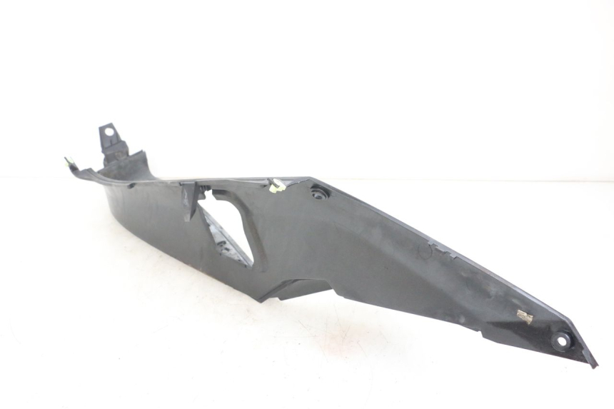 photo de RIGHT FOOTREST PEUGEOT SATELIS 125 (2006 - 2009) - Alternative perspective