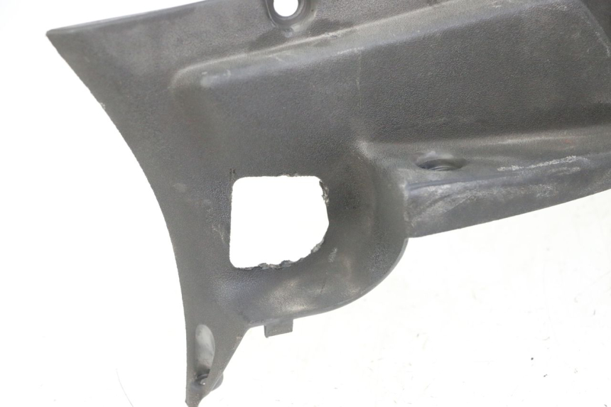 photo de RIGHT FLOOR PANEL APRILIA SCARABEO GT TOURING 125 (1999 - 2005) - Surface and material condition