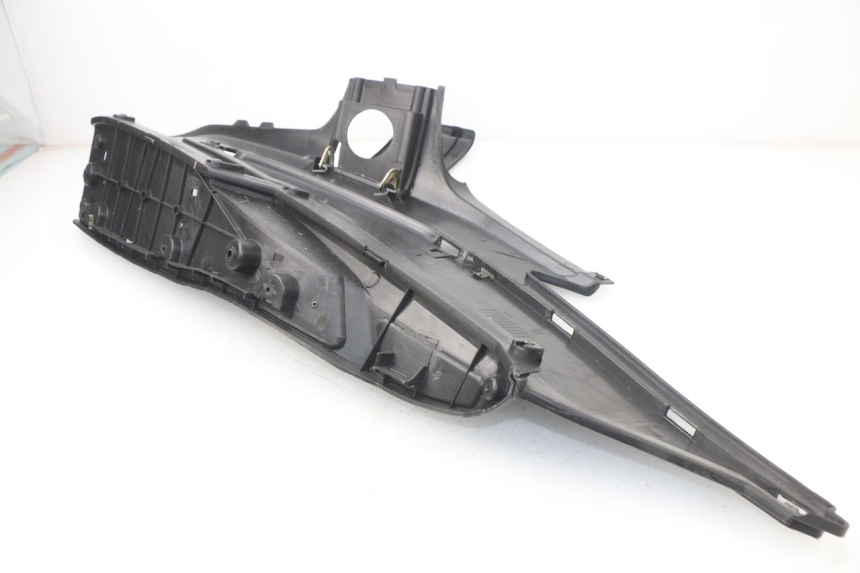 photo de RIGHT FLOOR PANEL RAZZO STEED 125 (2012 - 2018) - Component detail