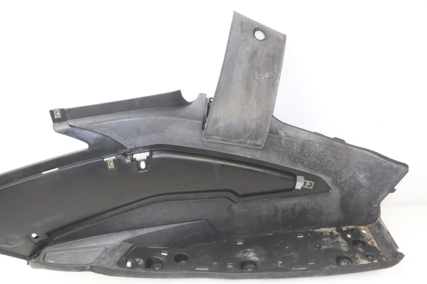 photo de RIGHT FLOOR PANEL RAZZO STEED 125 (2012 - 2018) - Fixing points details