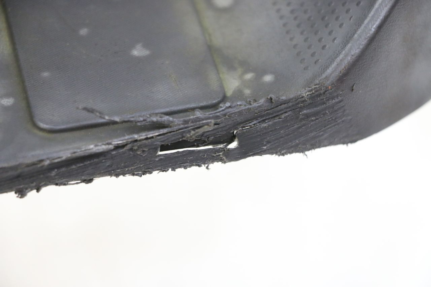 photo de RIGHT FOOTREST SUZUKI BURGMAN 125 (2007 - 2014) - Component detail