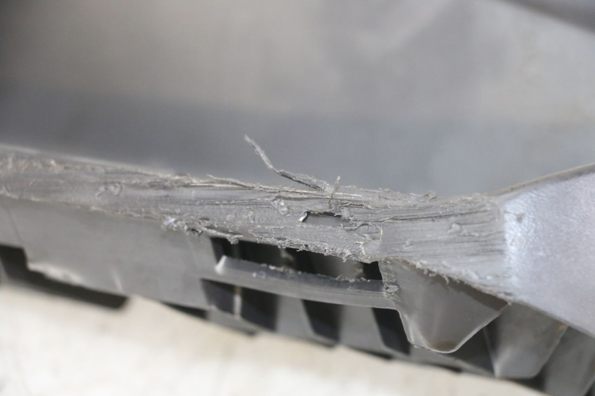 photo de RIGHT FOOTREST SUZUKI BURGMAN 125 (2007 - 2014) - Fixing points details