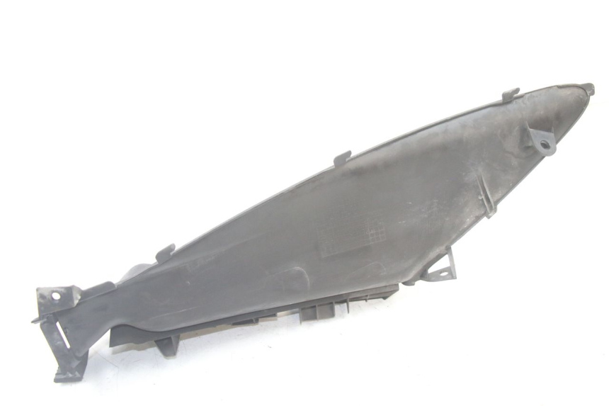 photo de RIGHT FLOOR PANEL SUZUKI BURGMAN 125 (2015 - 2017) - Technical close-up