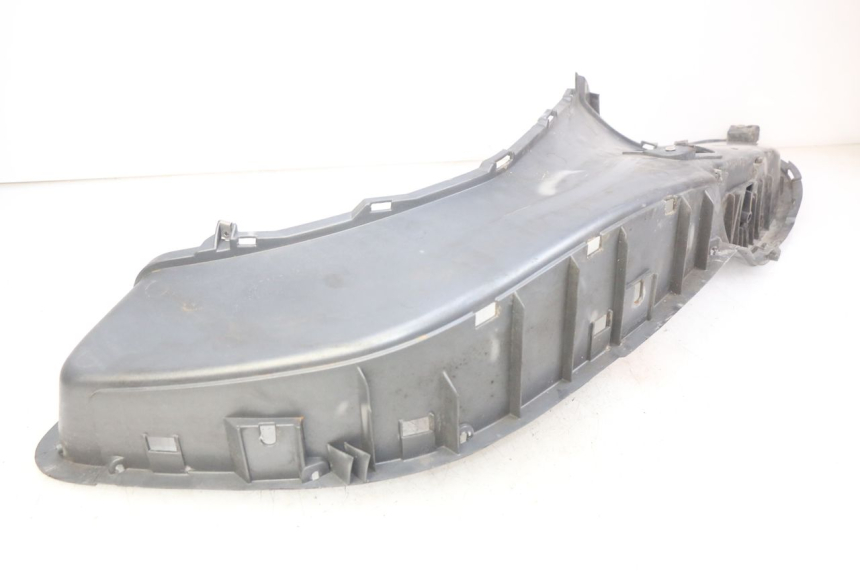 photo de RIGHT FOOTREST PIAGGIO X9 EVOLUTION 125 (2003 - 2007) - Zoom on usage condition