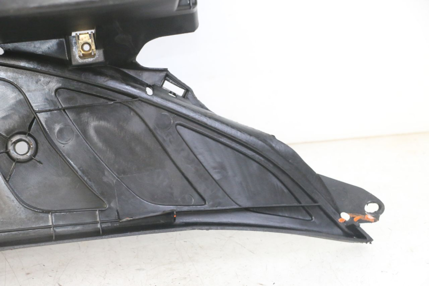 photo de FOOTREST PEUGEOT ELYSEO 125 (1999 - 2004) - Component zoom