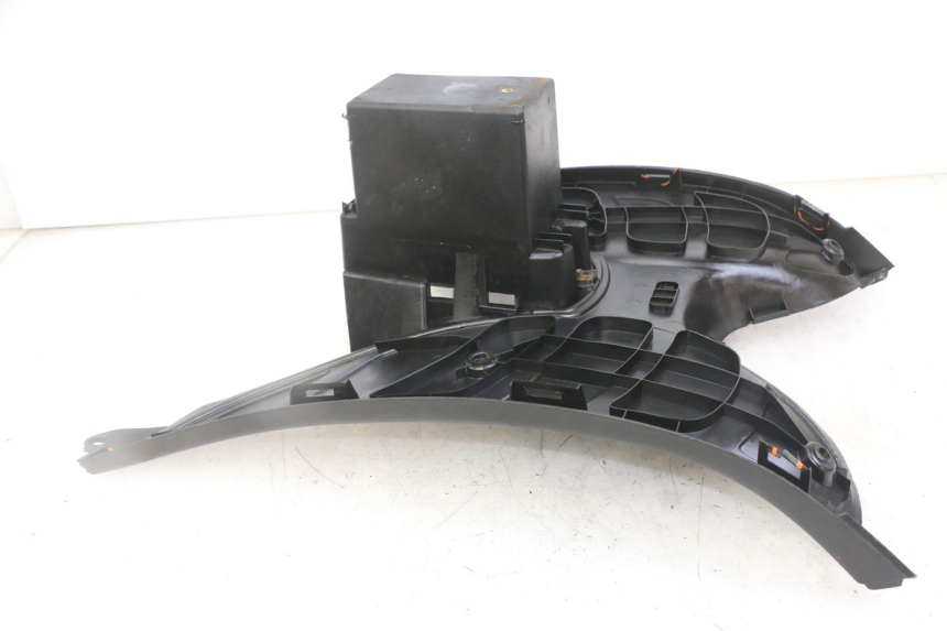 photo de FOOTREST PEUGEOT ELYSEO 125 (1999 - 2004) - Product overview