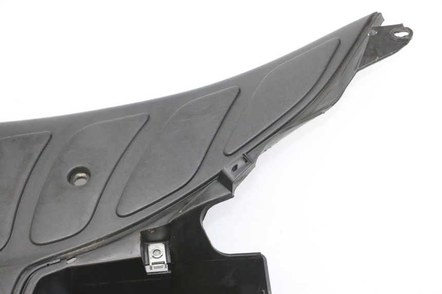 photo de FLOOR PANEL PEUGEOT ELYSTAR 125 (2002 - 2007) - High-resolution close-up