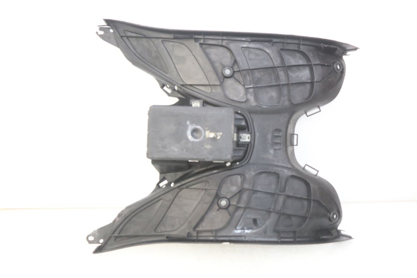 photo de FOOTREST PEUGEOT ELYSTAR 50 (2002 - 2014) - Fixing points details