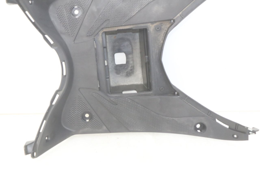 photo de FOOTREST JM MOTORS EVOLIS 4T 50 (2018 - 2022) - Surface and material condition