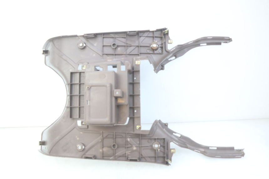 photo de FOOTREST SYM FIDDLE 2 125 (2010 - 2013) - Fixing points details