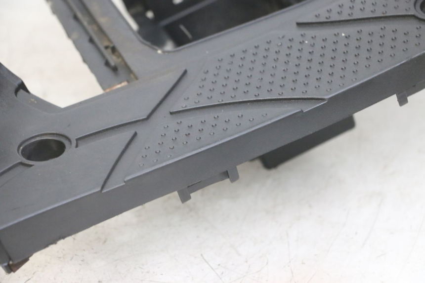 photo de FLOOR PANEL SYM FIDDLE 2 S 125 (2012 - 2014) - Surface and material condition