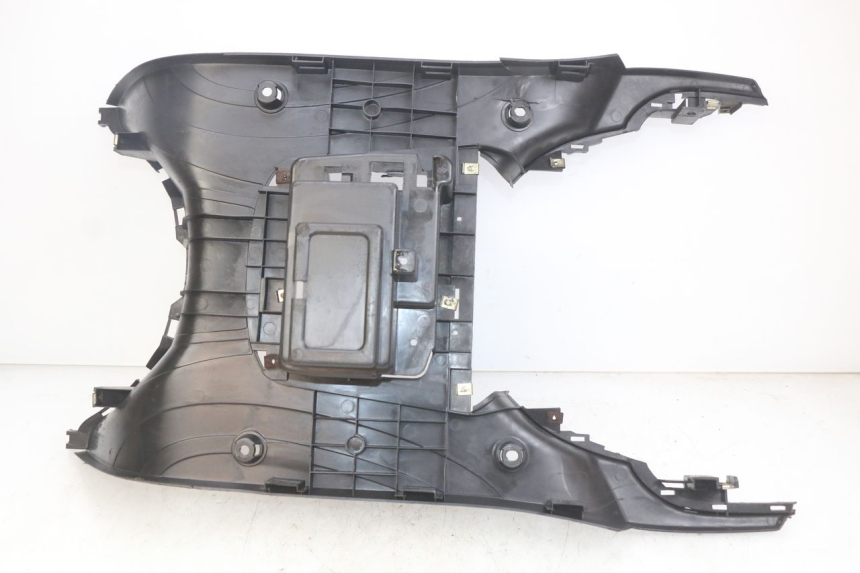 photo de FOOTREST SYM FIDDLE 3 III 125 (2014 - 2020) - Fixing points details