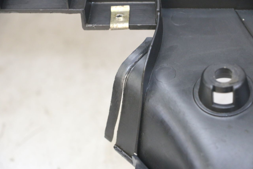 photo de FLOOR PANEL SYM FIDDLE 3 III 50 (2014 - 2020) - Zoom on usage condition