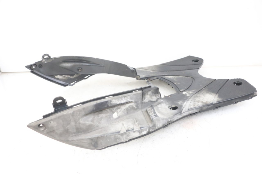 photo de FOOTREST MBK FLAME X 125 (2004 - 2007) - Fixing points details