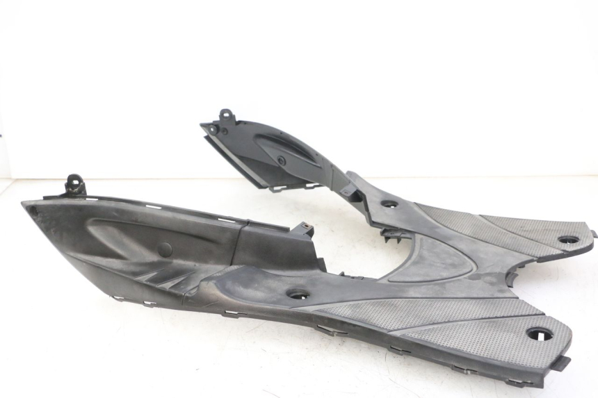 photo de FLOOR PANEL MBK FLAME X 125 (2007 - 2016) - Surface and material condition