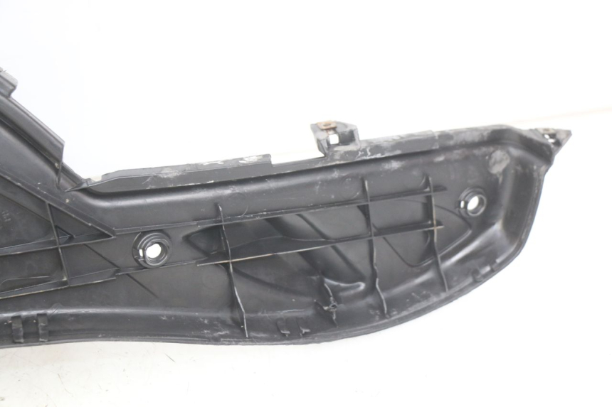 photo de FLOOR PANEL PIAGGIO FLY 2T 50 (2004 - 2017) - Zoom on usage condition