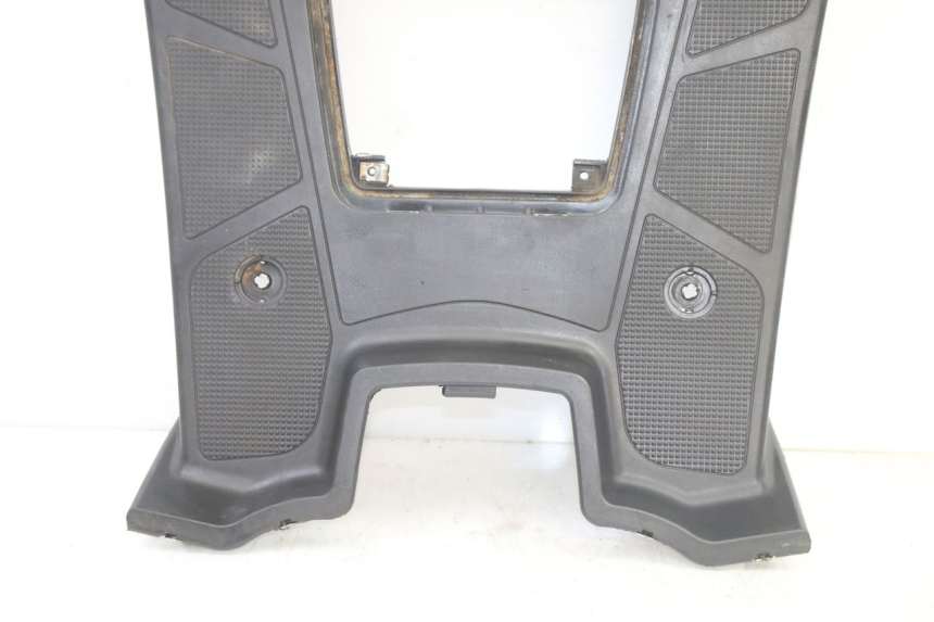 photo de FOOTPEG VENESI FLY RETRO 4T 50 (2020 - 2025) - Technical close-up